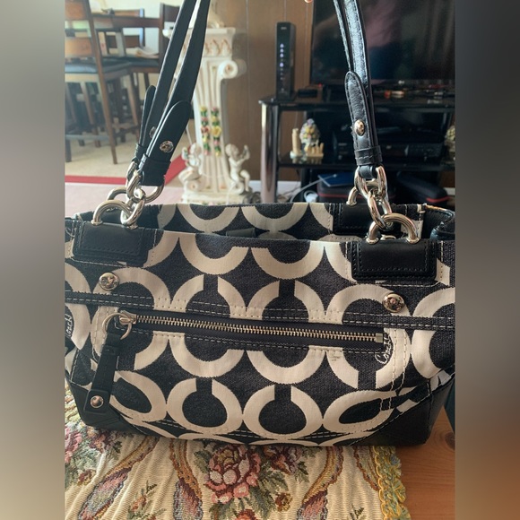 Women’s Coach Purse - Picture 2 of 2